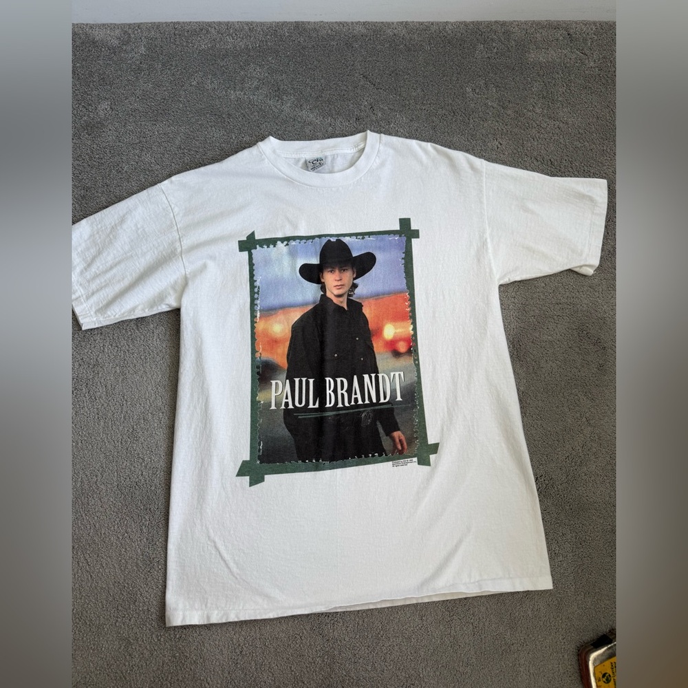 Vintage Paul 🇨🇦 Brandt T-shirt 
Large